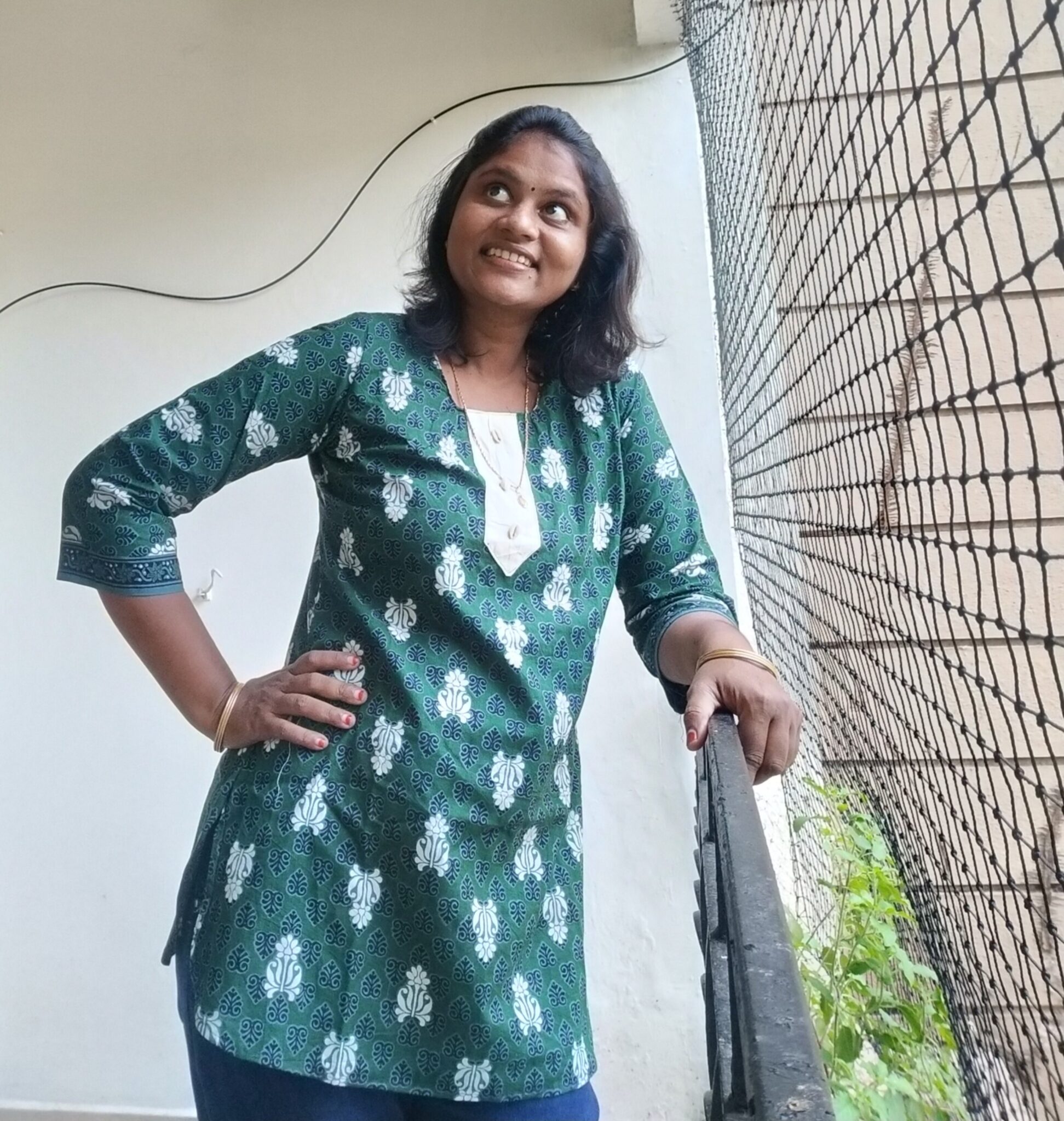 Cotton Kurti : Bottle green