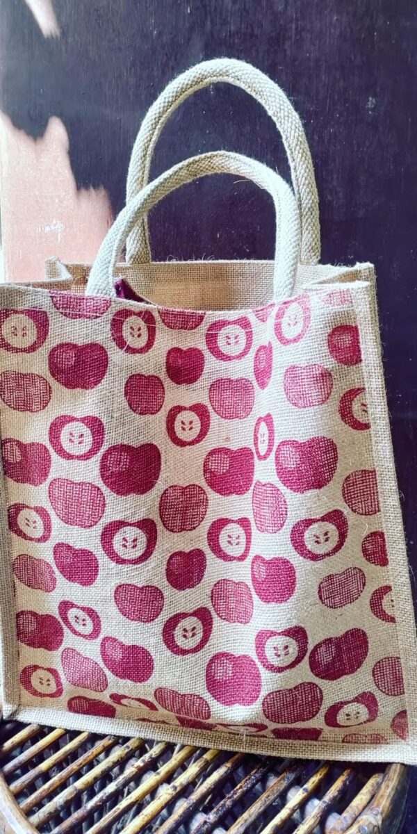 Biege jute bag with apple design