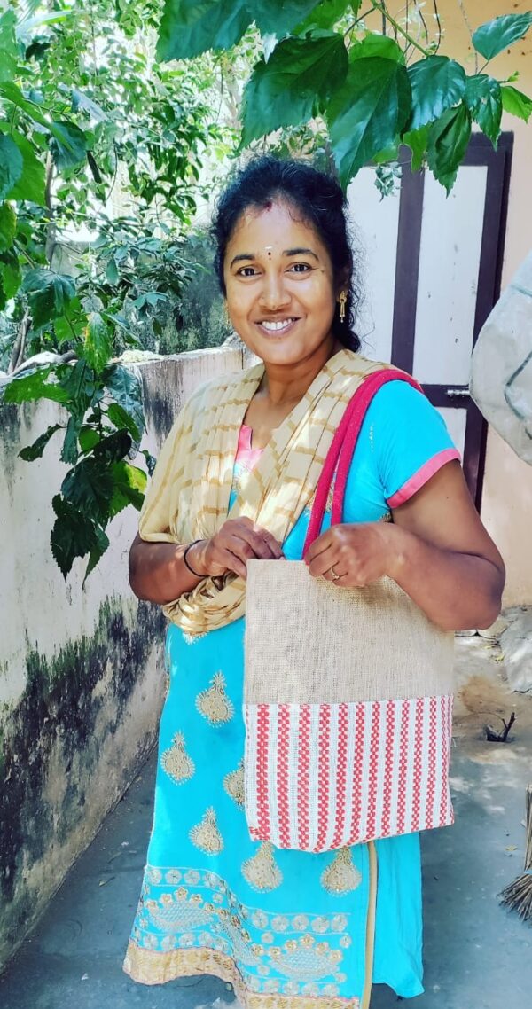 Large Biege Jute bag with orange motif - Image 2